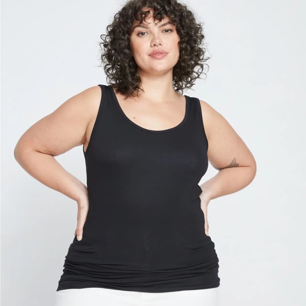 Universal standard foundation tank a black size small